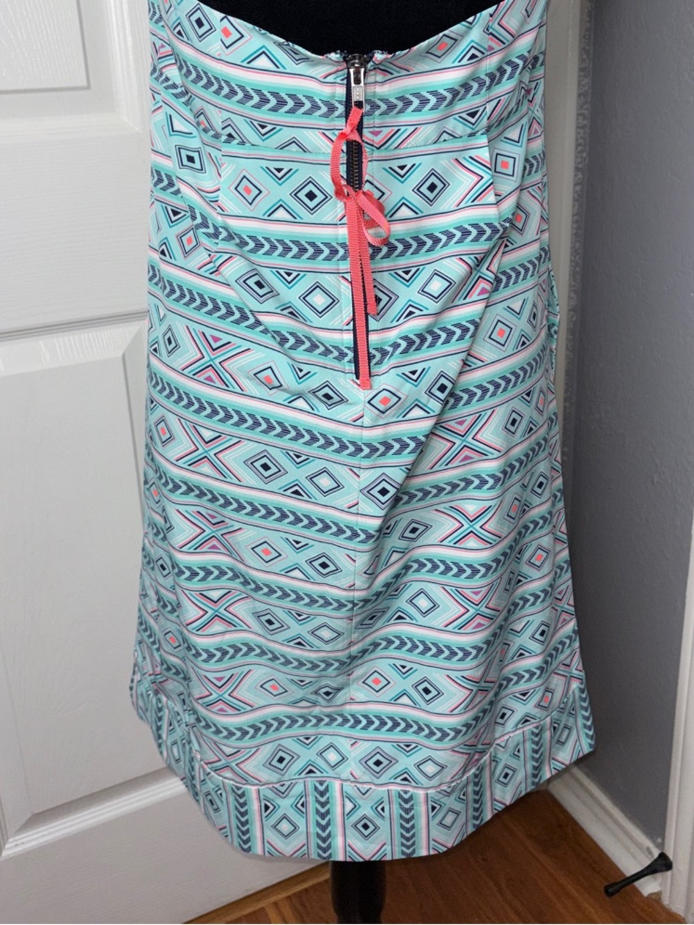 Carve Designs Mint Aztec-Pattern Halter Kitchen Apron - Picture 3 of 5
